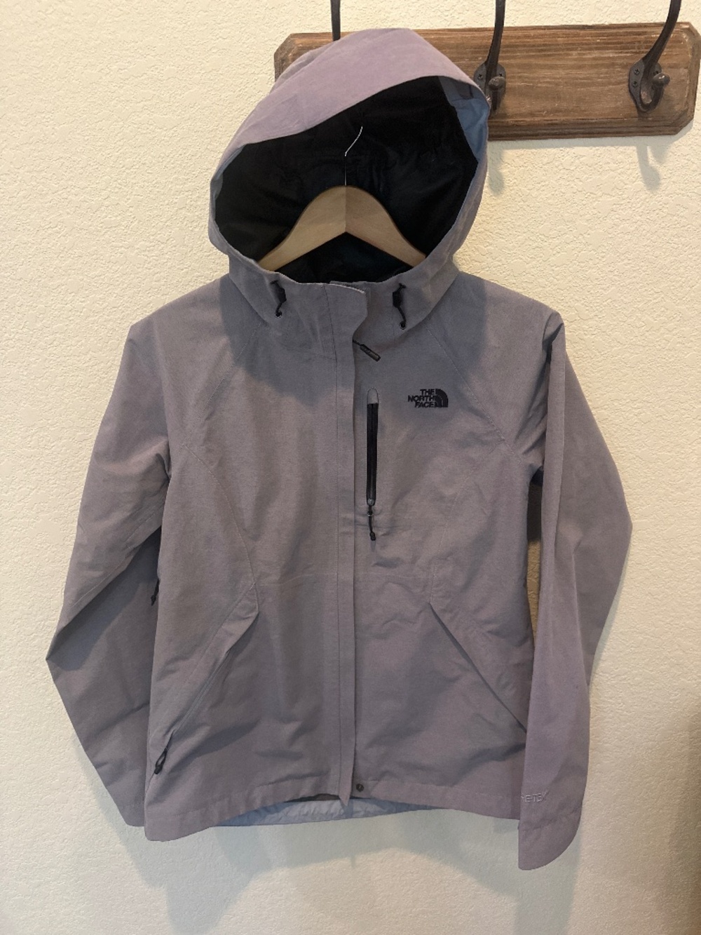 The North Face lightweight rain jacket M
